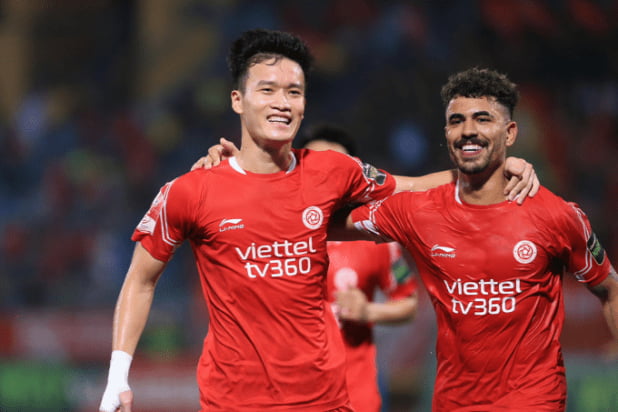 Với màn trình diễn xuất sắc trong khoảng thời gian ấy, Viettel FC áp đảo ở các hạng mục giải thưởng. Đây là tập thể nhận danh hiệu "Đội bóng xuất sắc nhất tháng 8". Trong 5 cuộc chạm trán đã diễn ra, đội bóng áo lính dành 111/15 điểm tối đa khi có 3 chiến thắng cùng 2 trận hòa. 